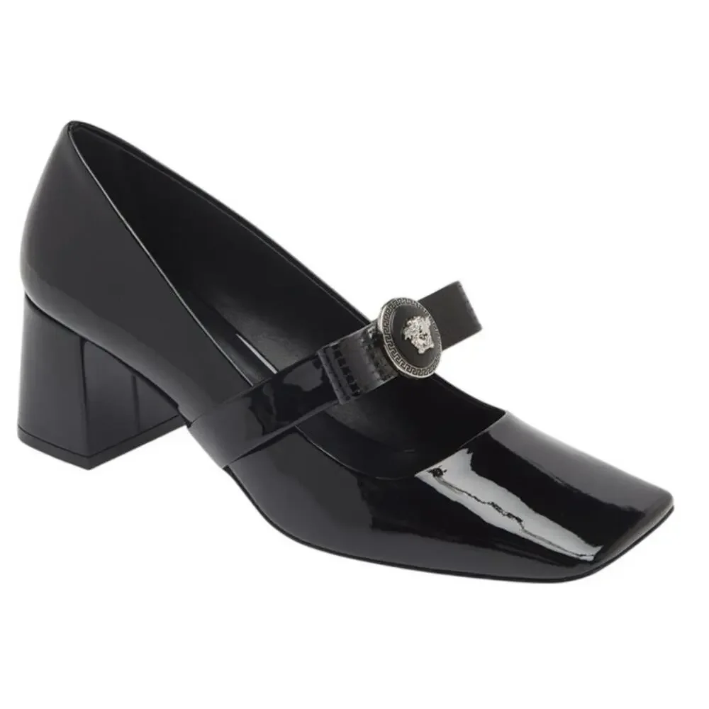VERSACE
Patent Leather Medusa Bow Mary
Jane Pump 38.5EU / 8.5US - Picture 8 of 15